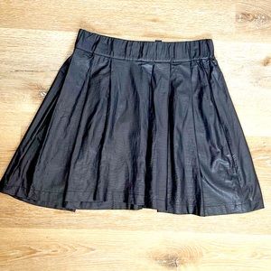Aqua Faux Leather Black Pleated‎ Skater Mini Skirt Size XS